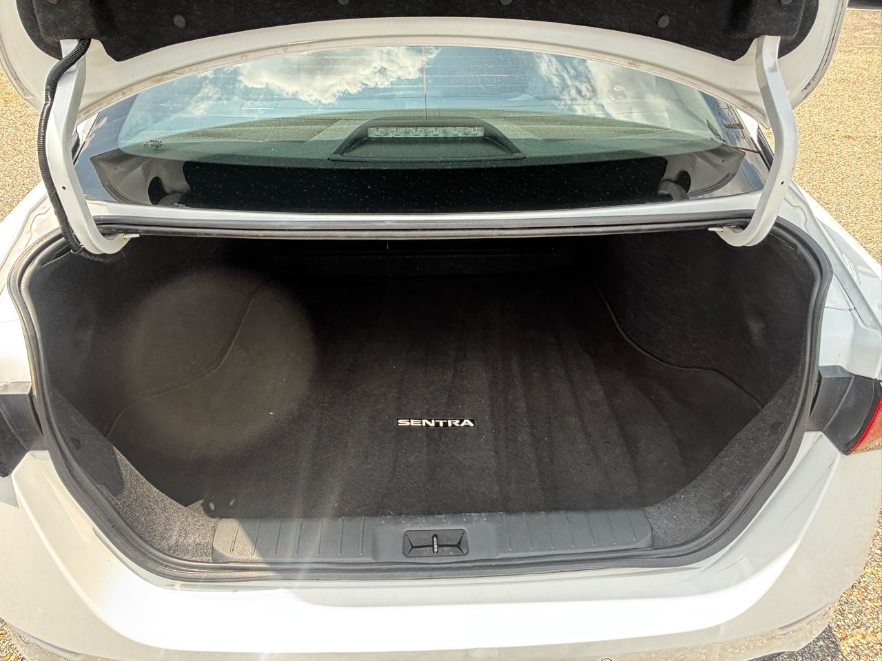 Nissan Sentra  2023