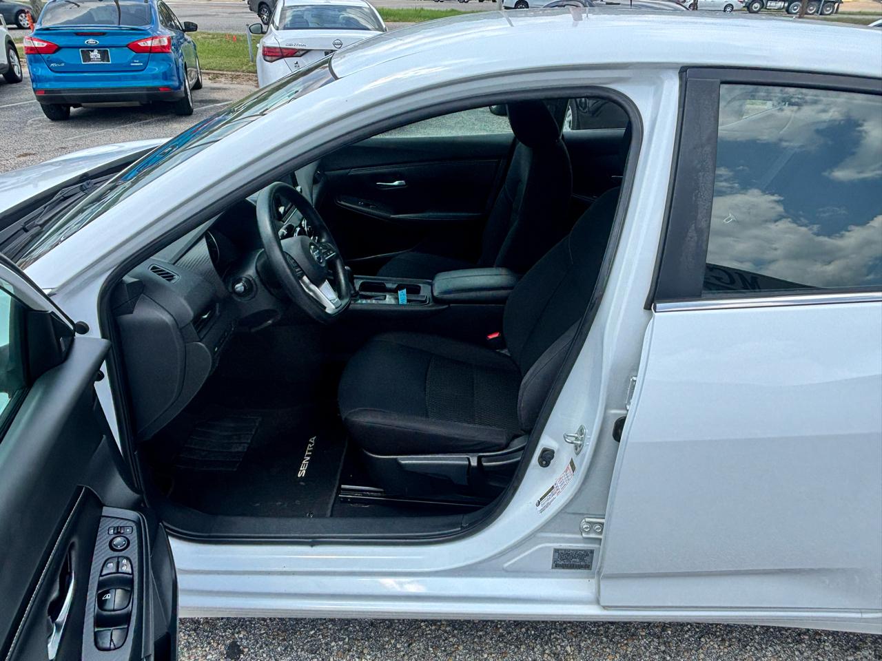 Nissan Sentra  2023
