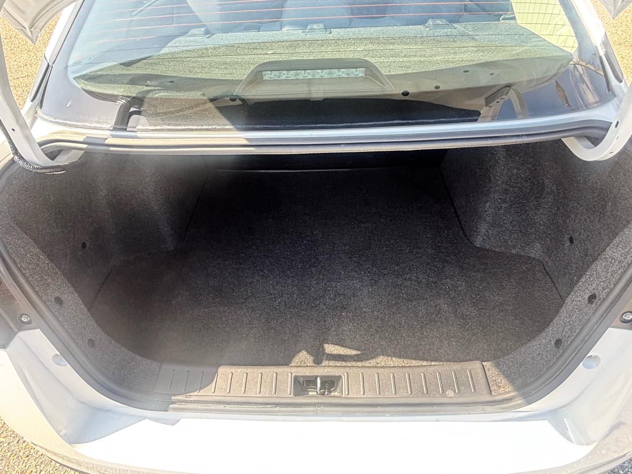 Nissan Versa  2023