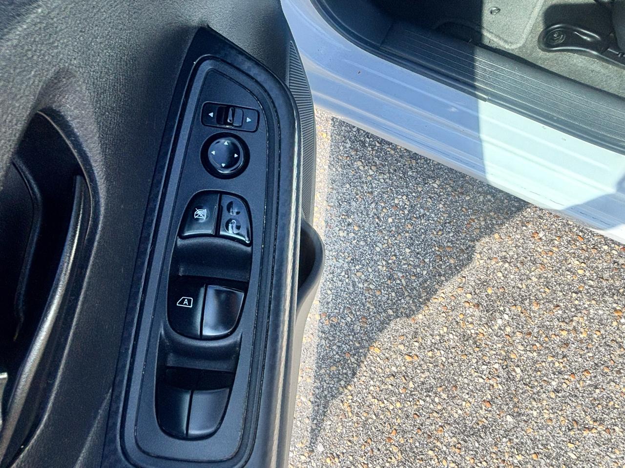 Nissan Versa  2023