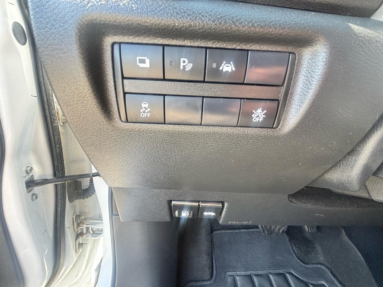 Nissan Versa  2023
