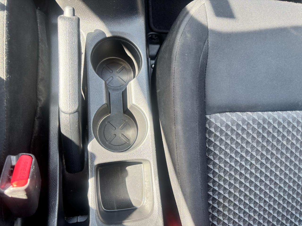 Nissan Versa  2023