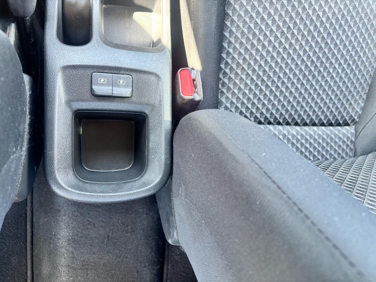 Nissan Versa  2023
