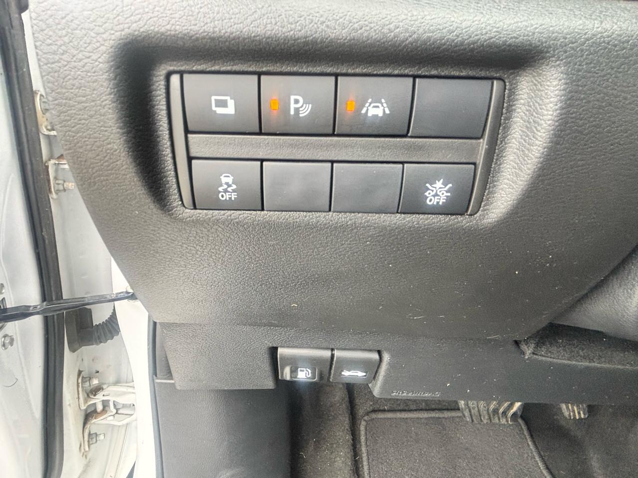 Nissan Versa  2023
