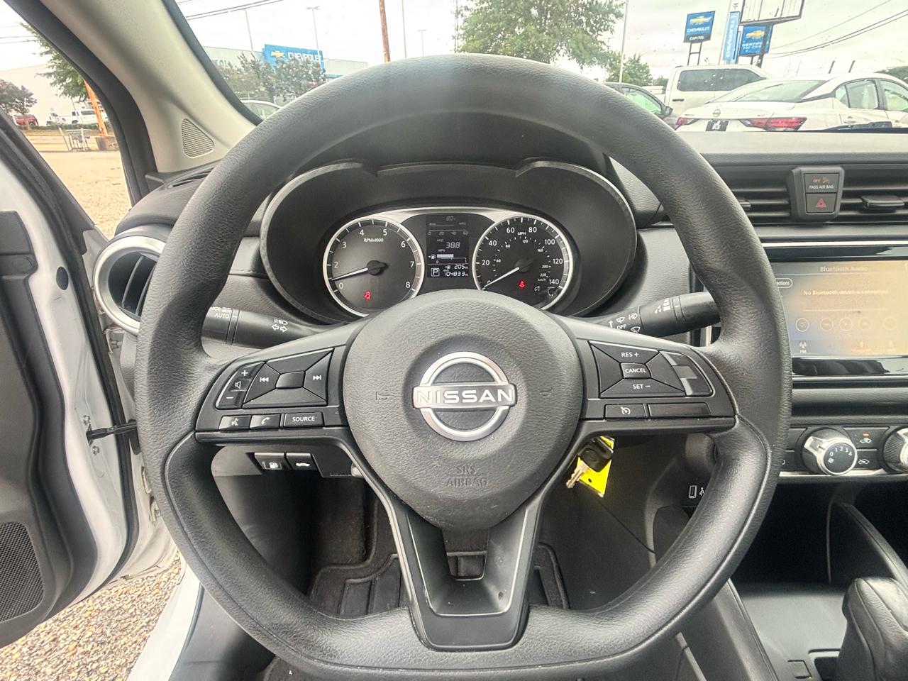 Nissan Versa  2023