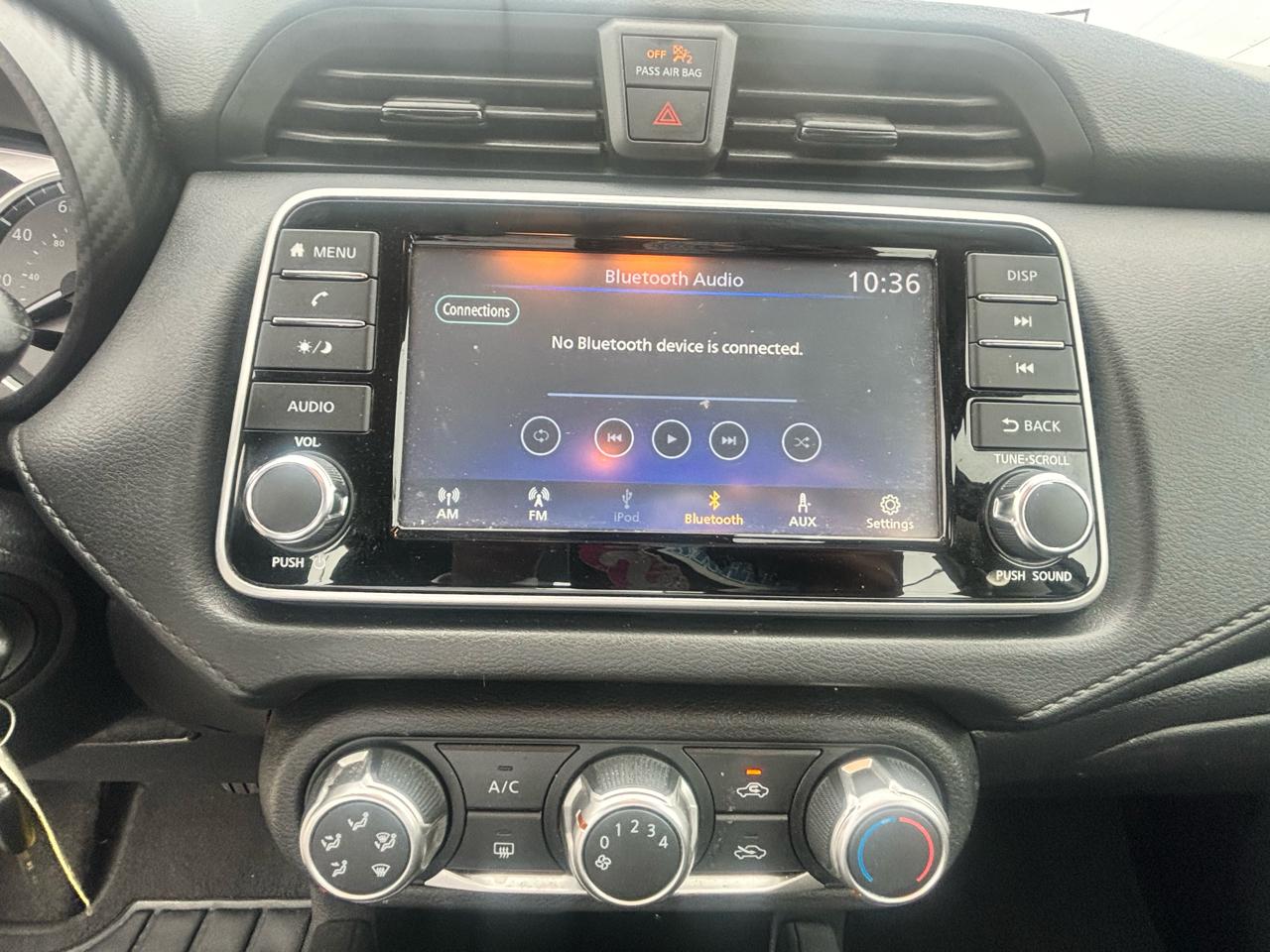 Nissan Versa  2023
