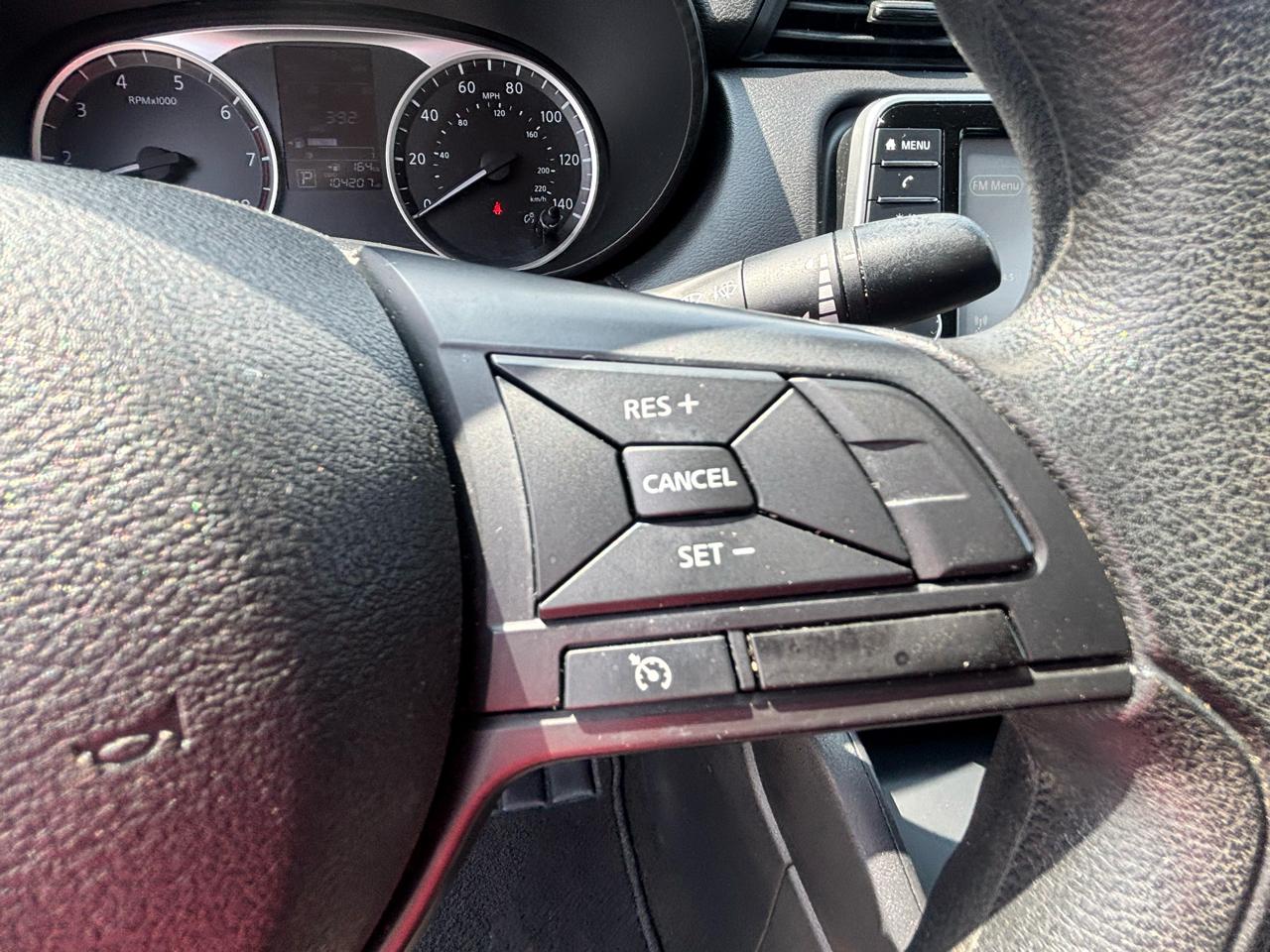 Nissan Versa  2023