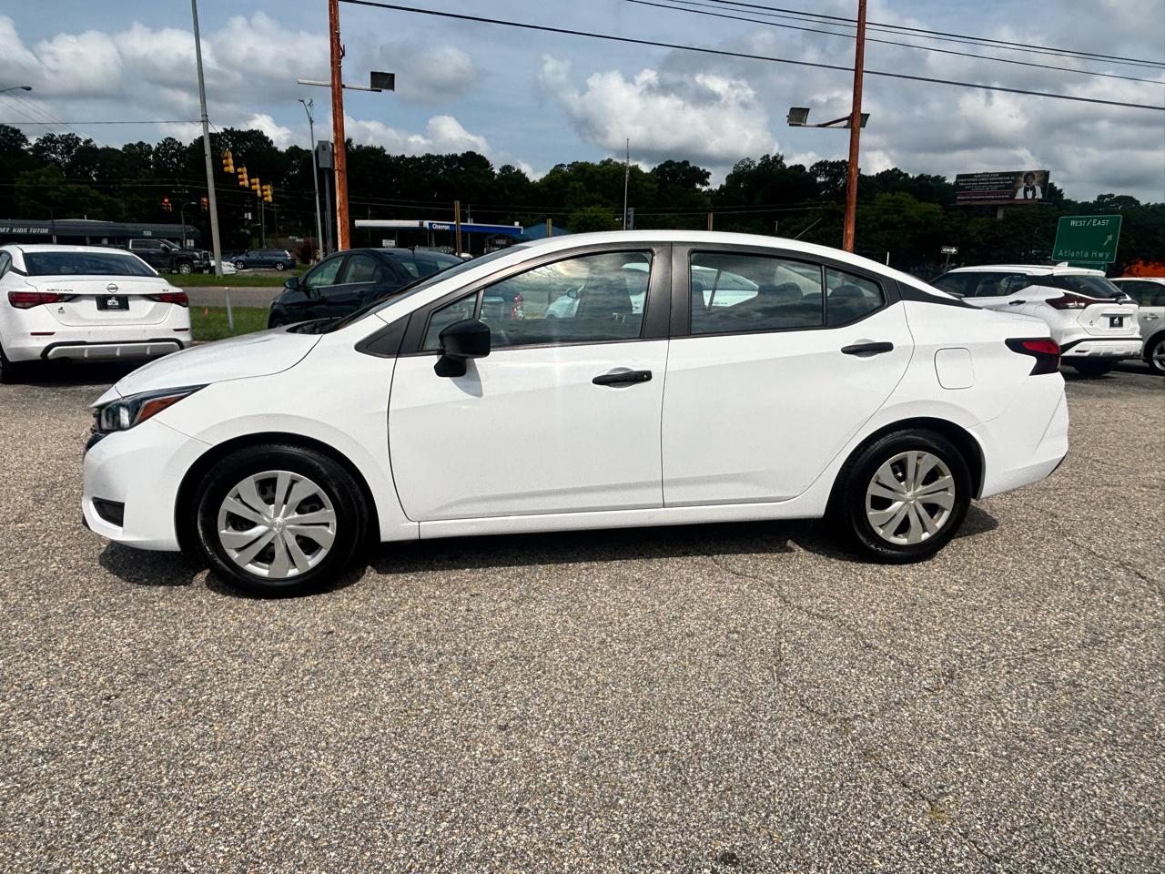Nissan Versa  2024