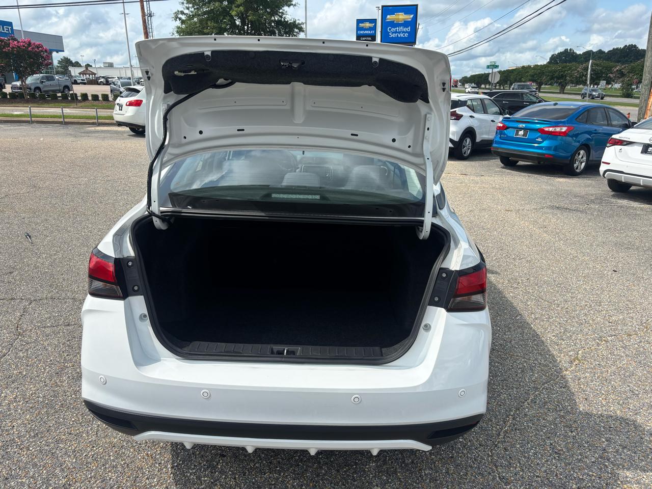 Nissan Versa  2024
