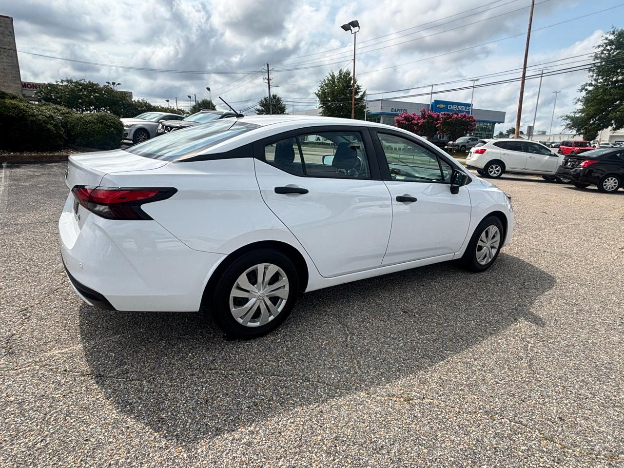 Nissan Versa  2024