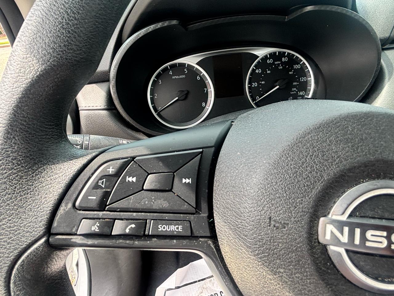 Nissan Versa  2024
