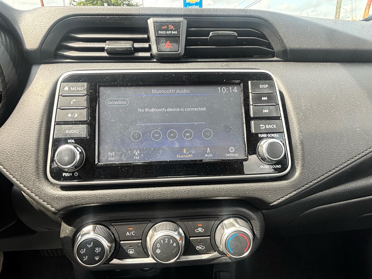 Nissan Versa  2024