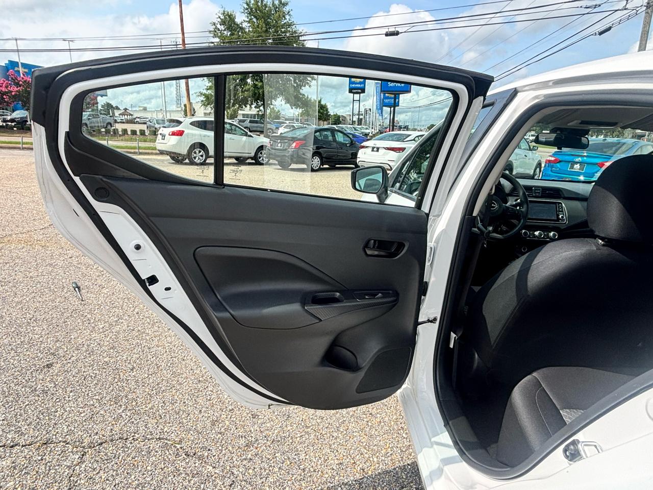 Nissan Versa  2024
