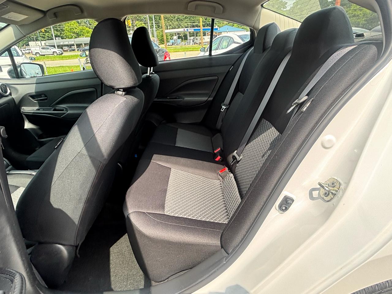 Nissan Versa  2024