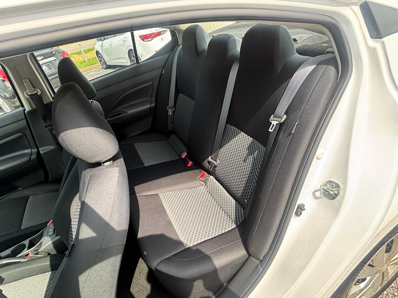 Nissan Versa  2024
