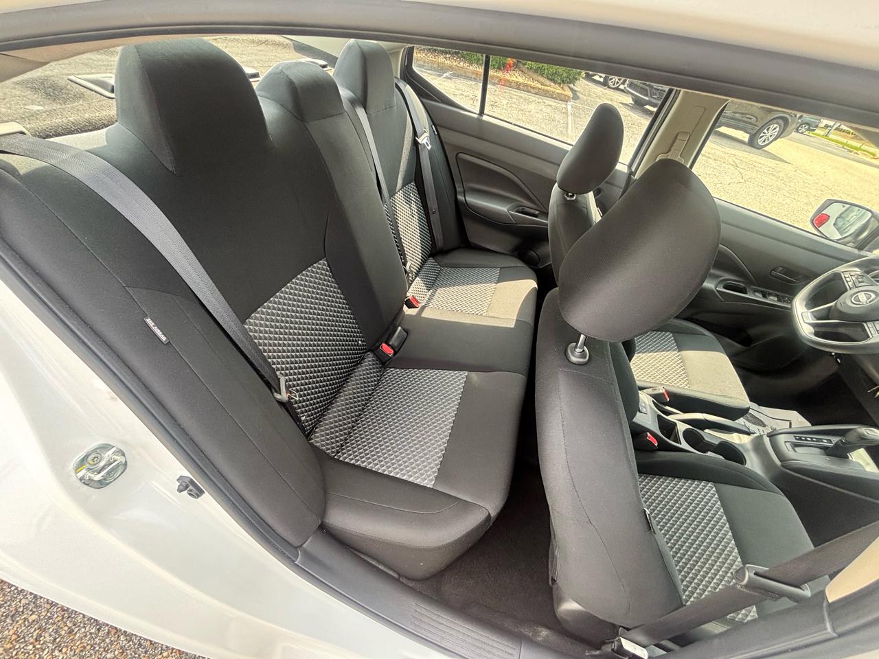 Nissan Versa  2024