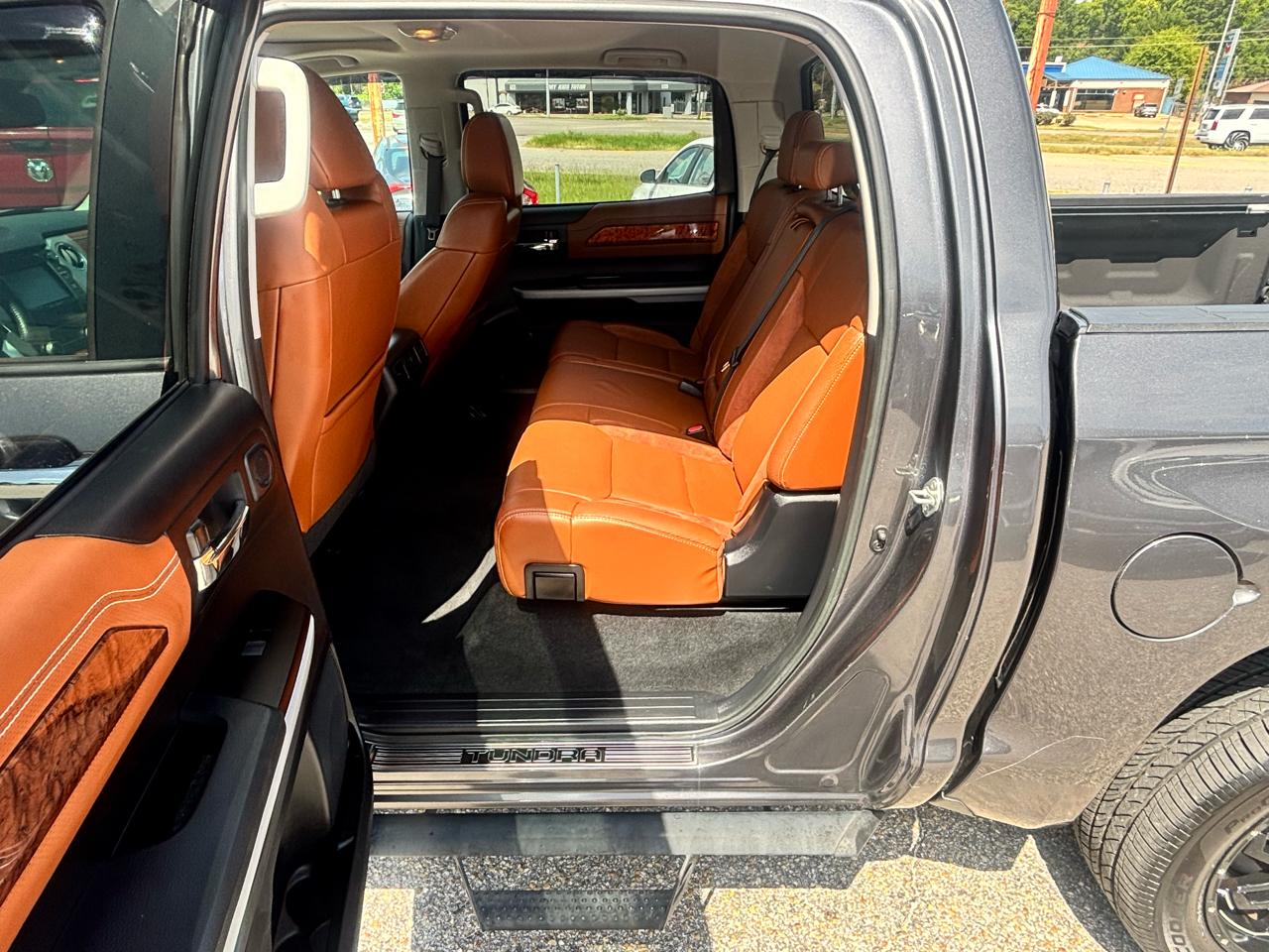 Toyota Tundra 2WD  2019