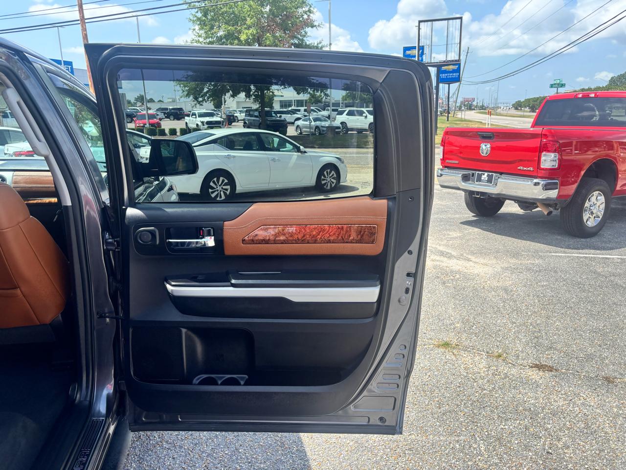 Toyota Tundra 2WD  2019