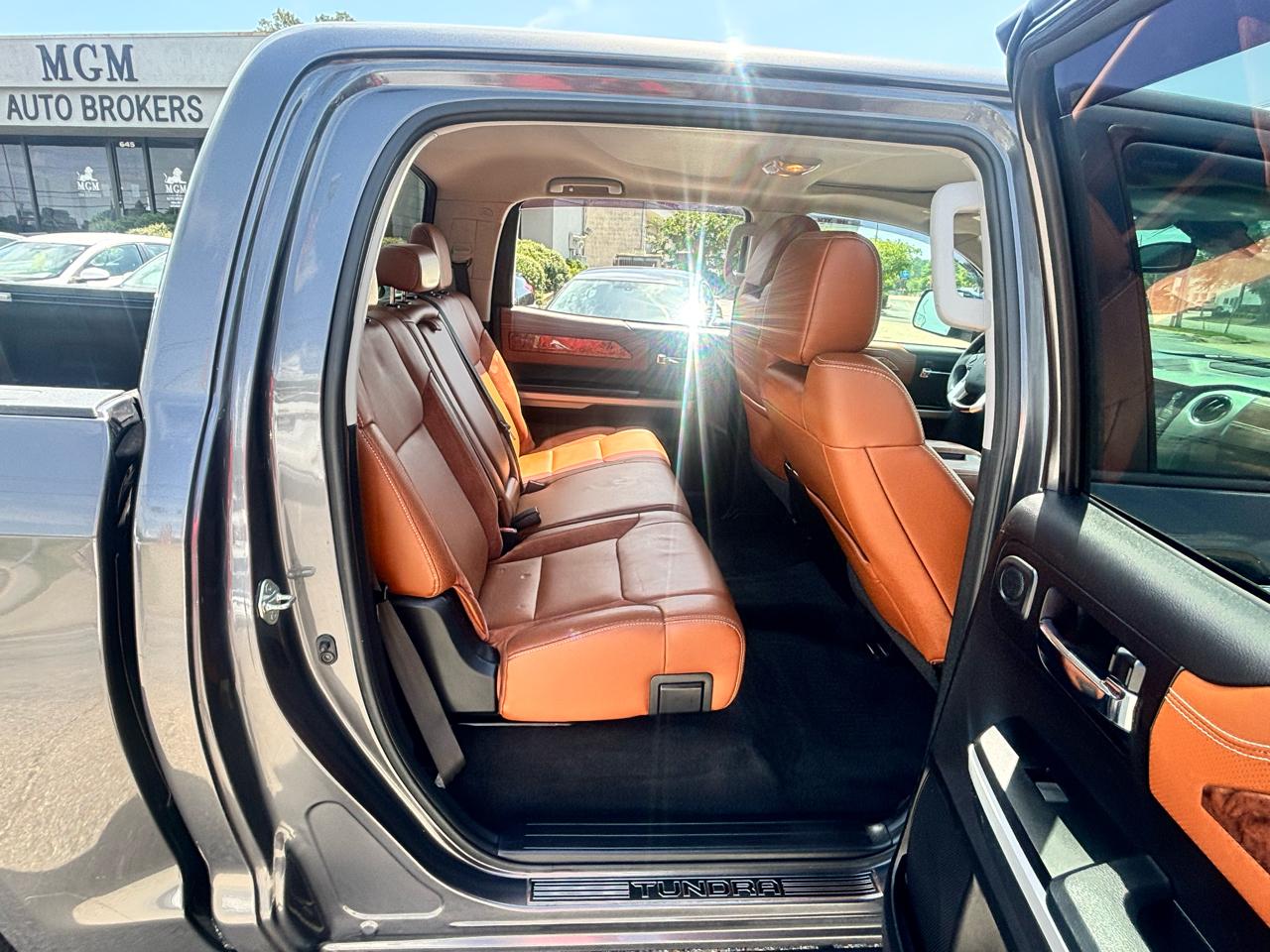 Toyota Tundra 2WD  2019