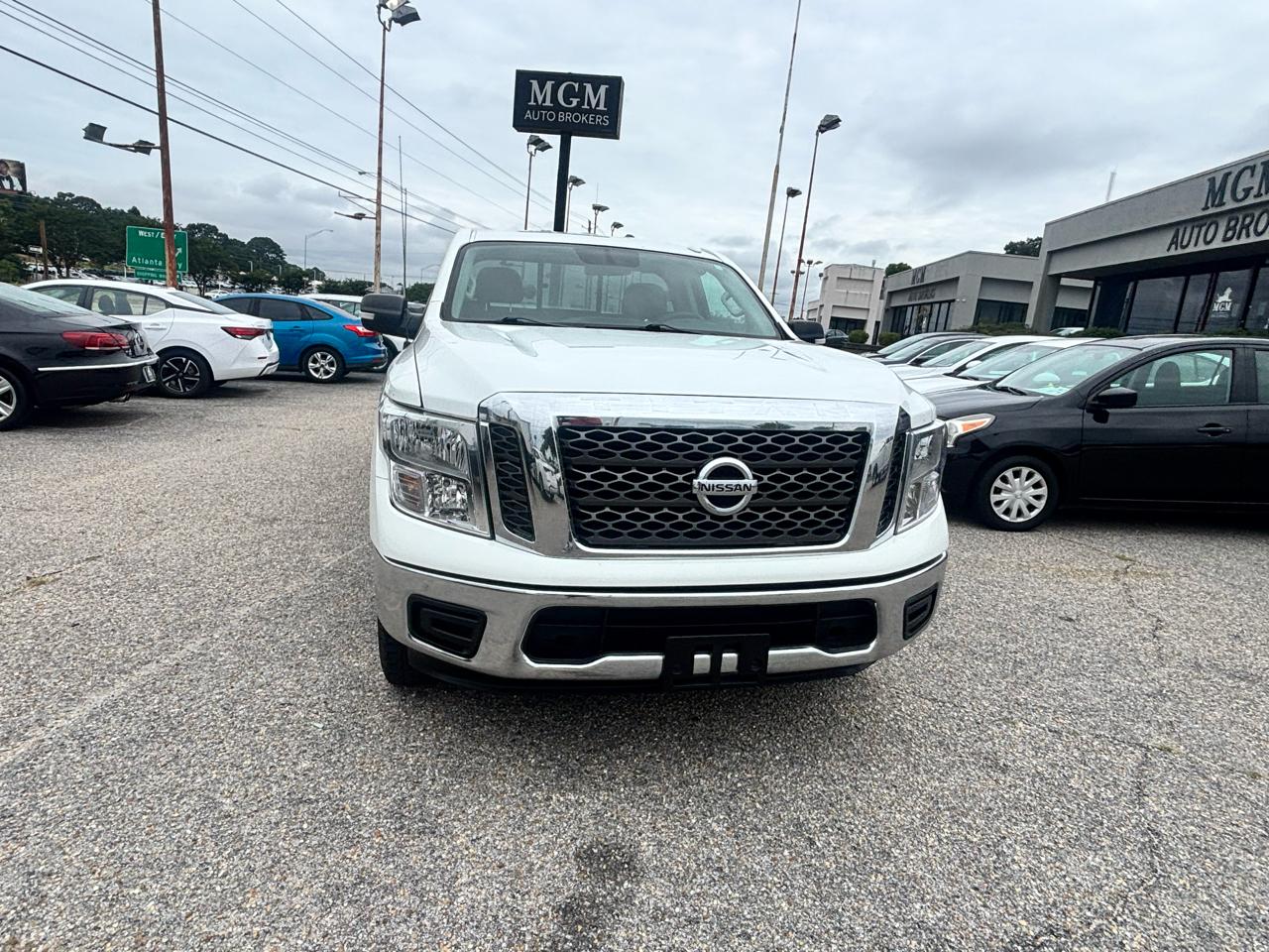 Nissan Titan  2017