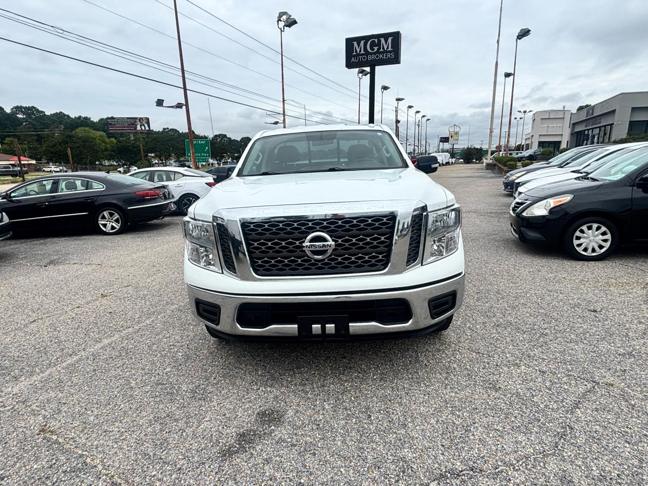 Nissan Titan  2017
