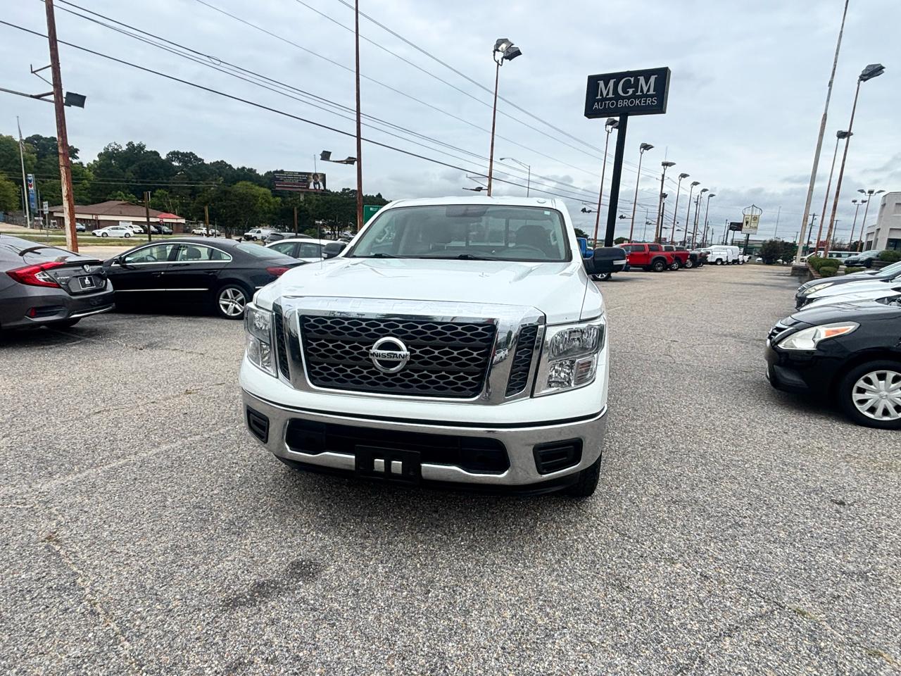 Nissan Titan  2017