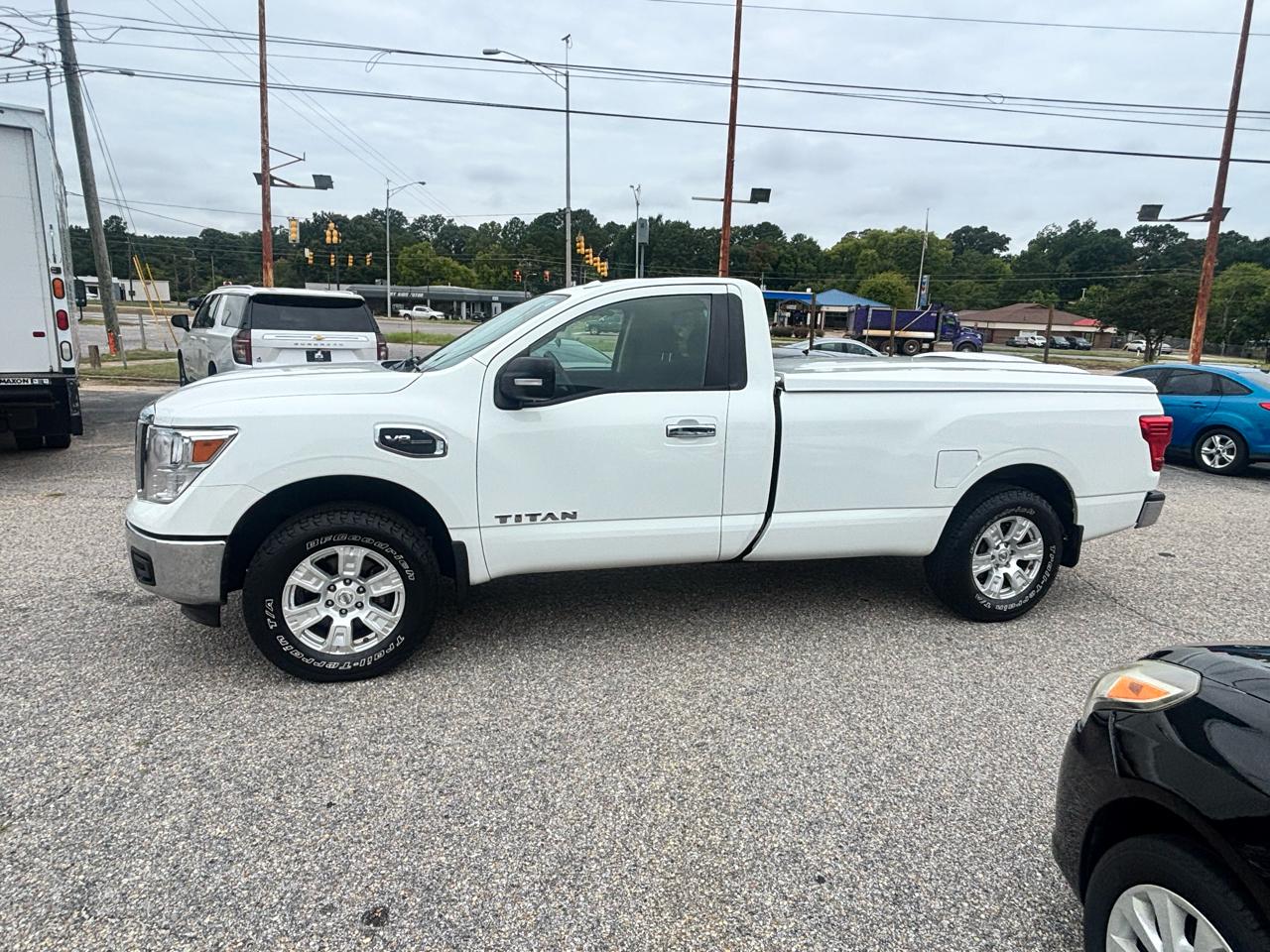 Nissan Titan  2017