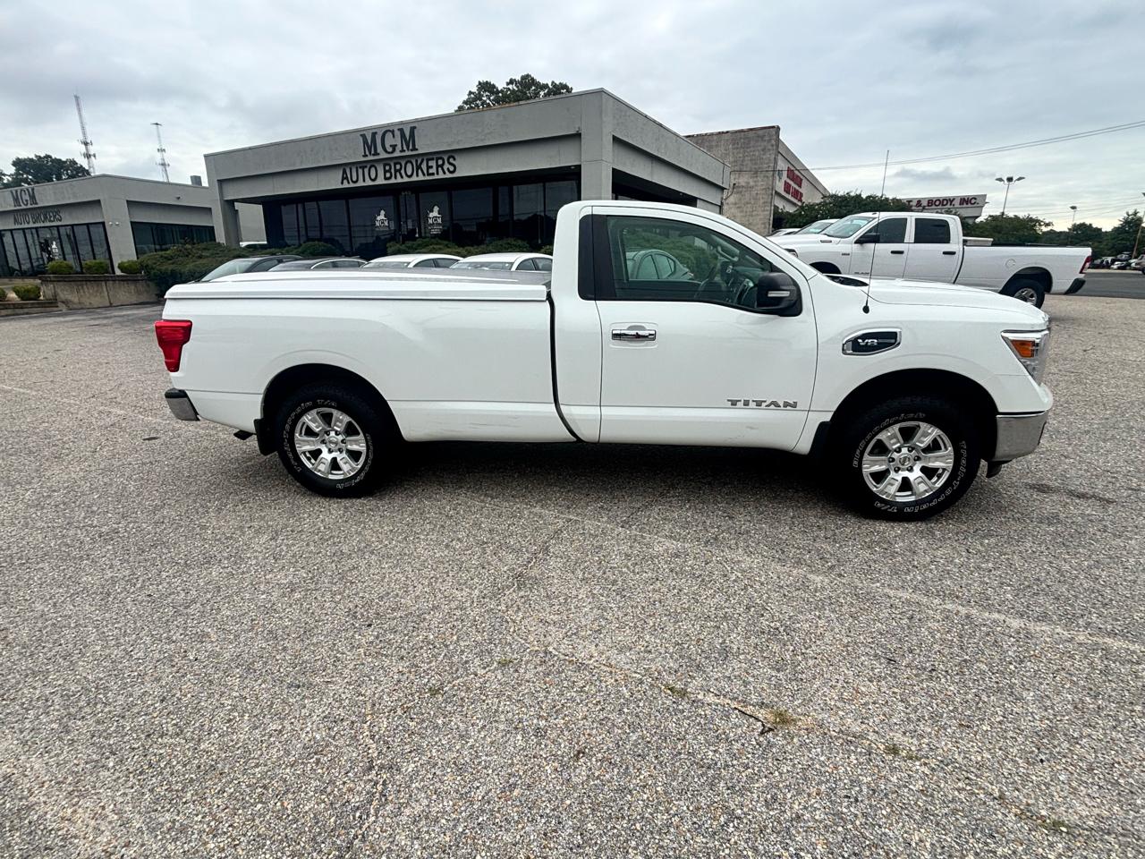 Nissan Titan  2017