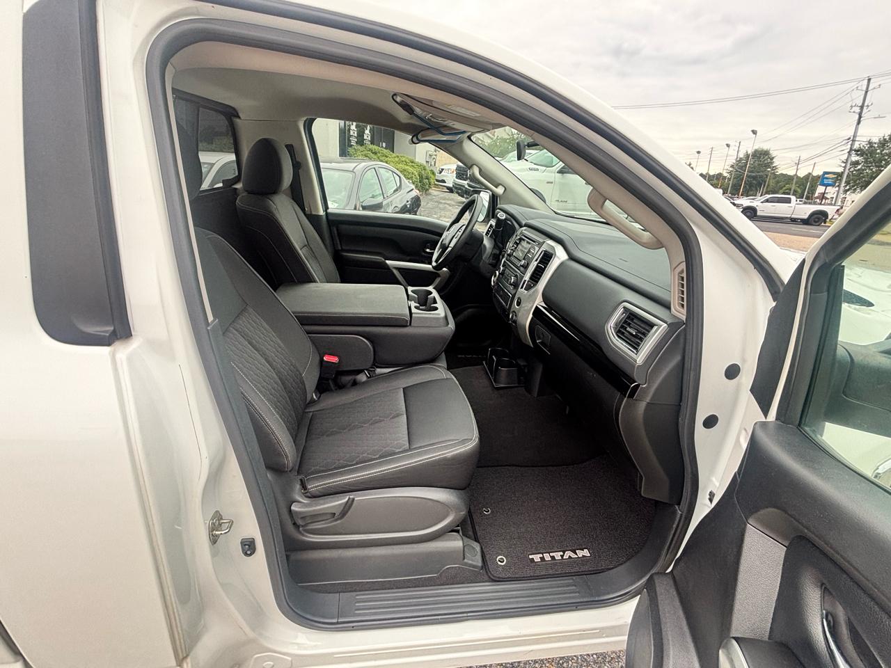 Nissan Titan  2017