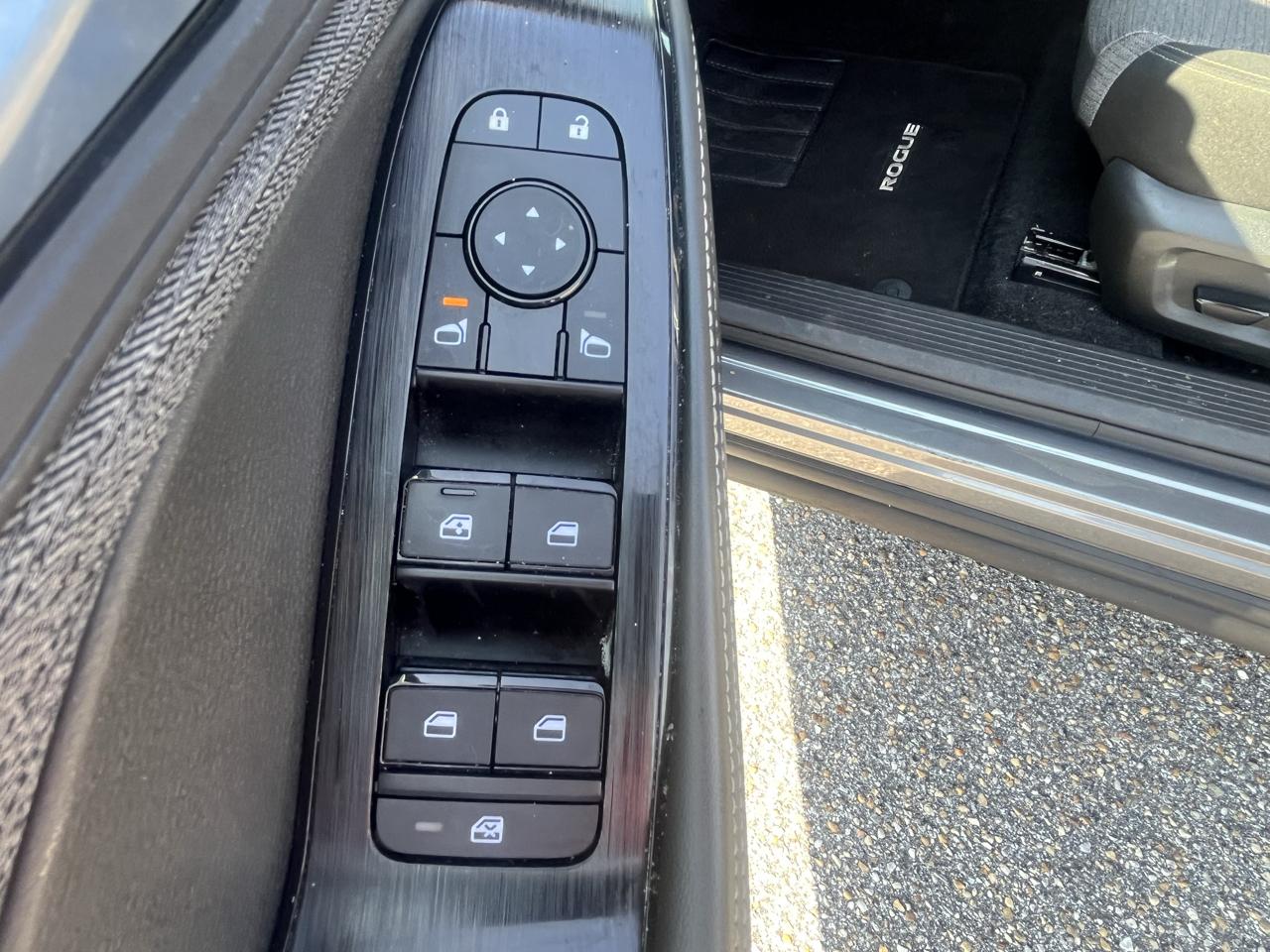 Nissan Rogue  2023