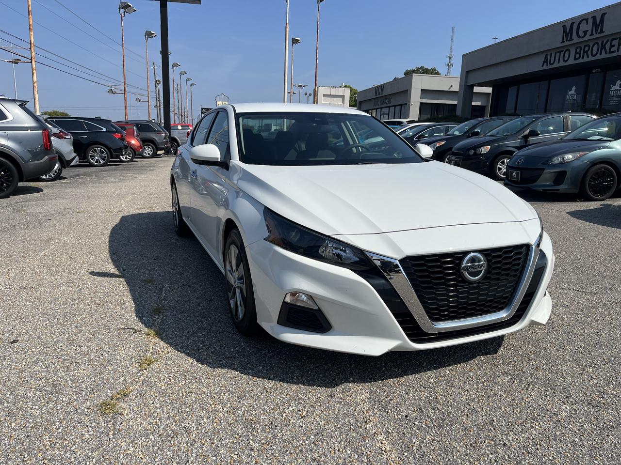 Nissan Altima photo 4