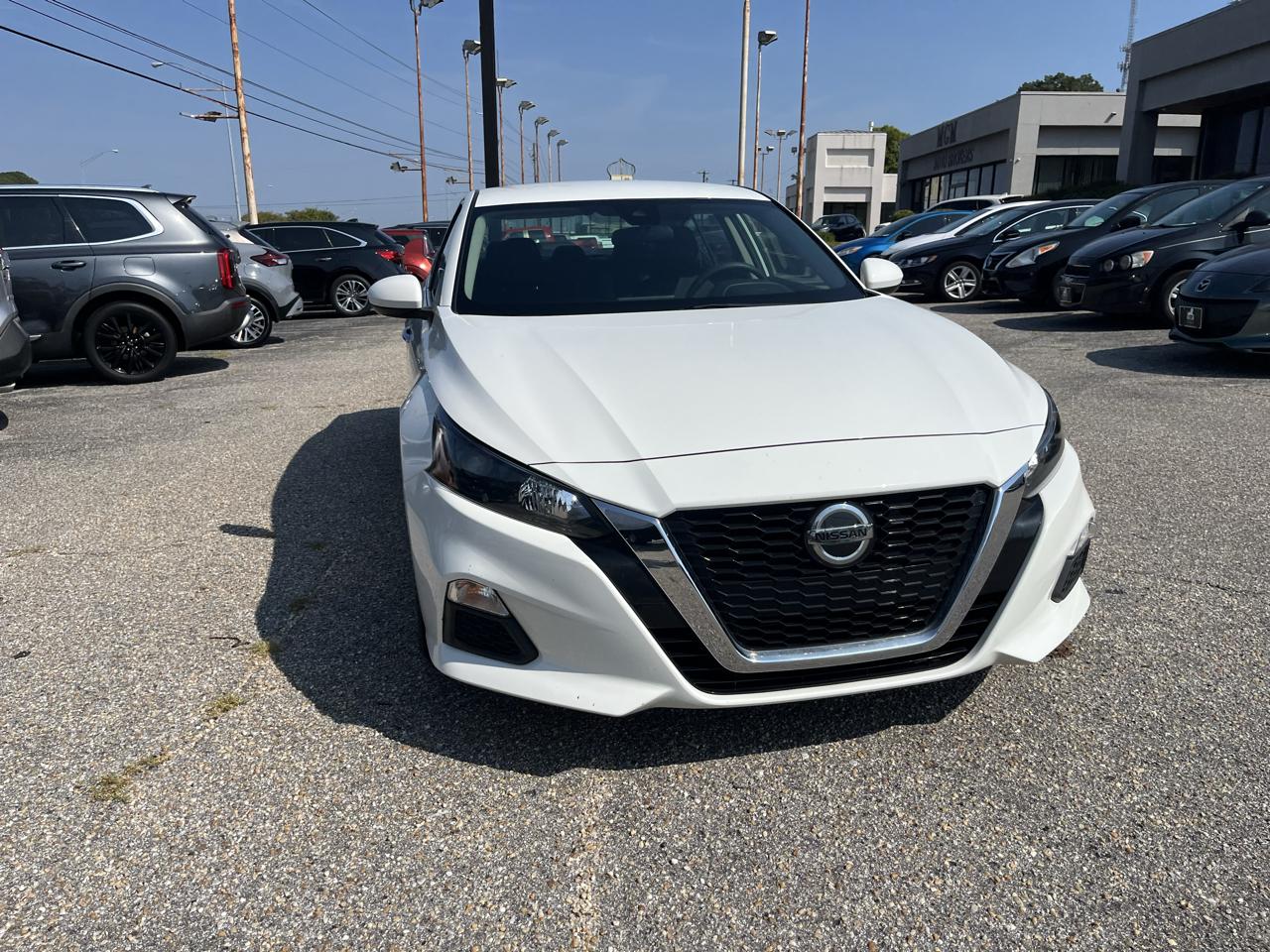 Nissan Altima photo 5