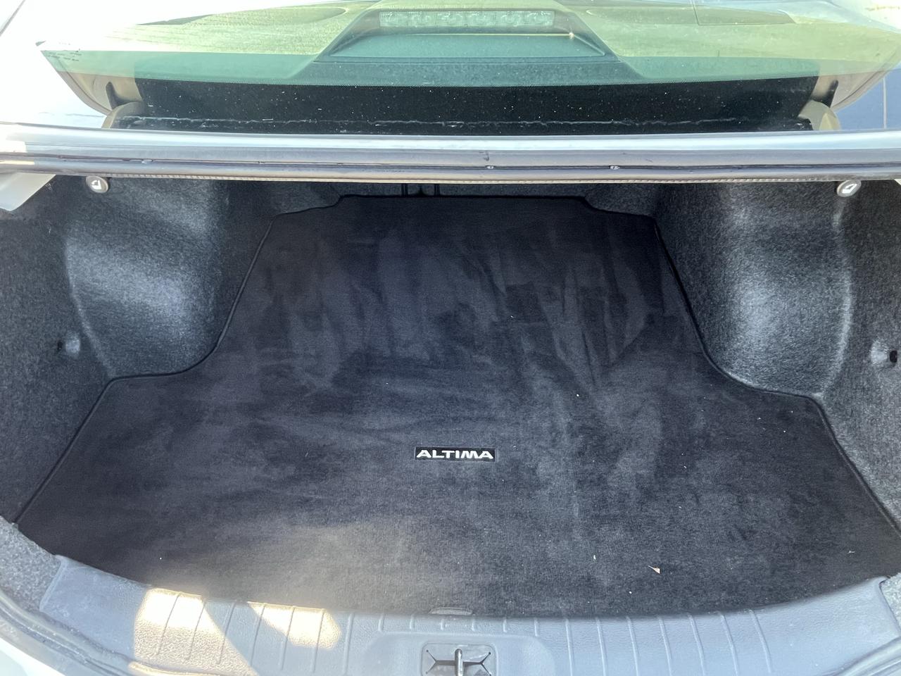Nissan Altima photo 19