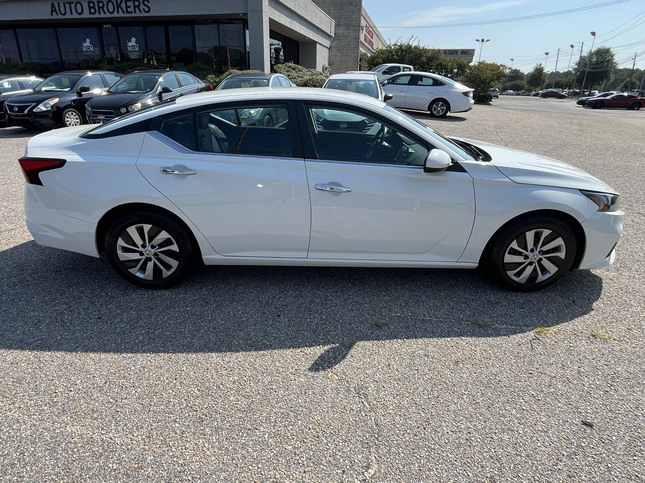 Nissan Altima photo 24