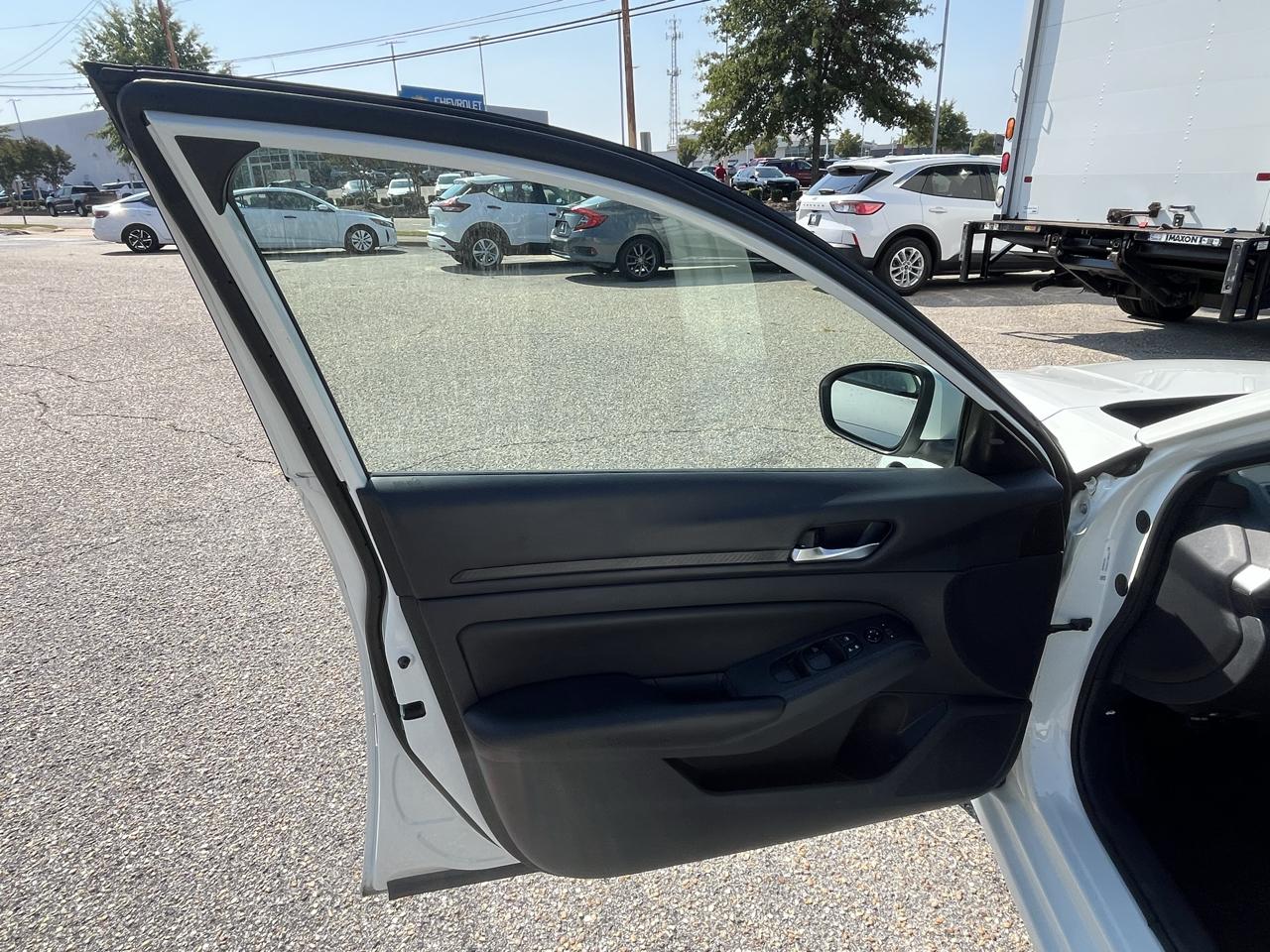 Nissan Altima photo 27