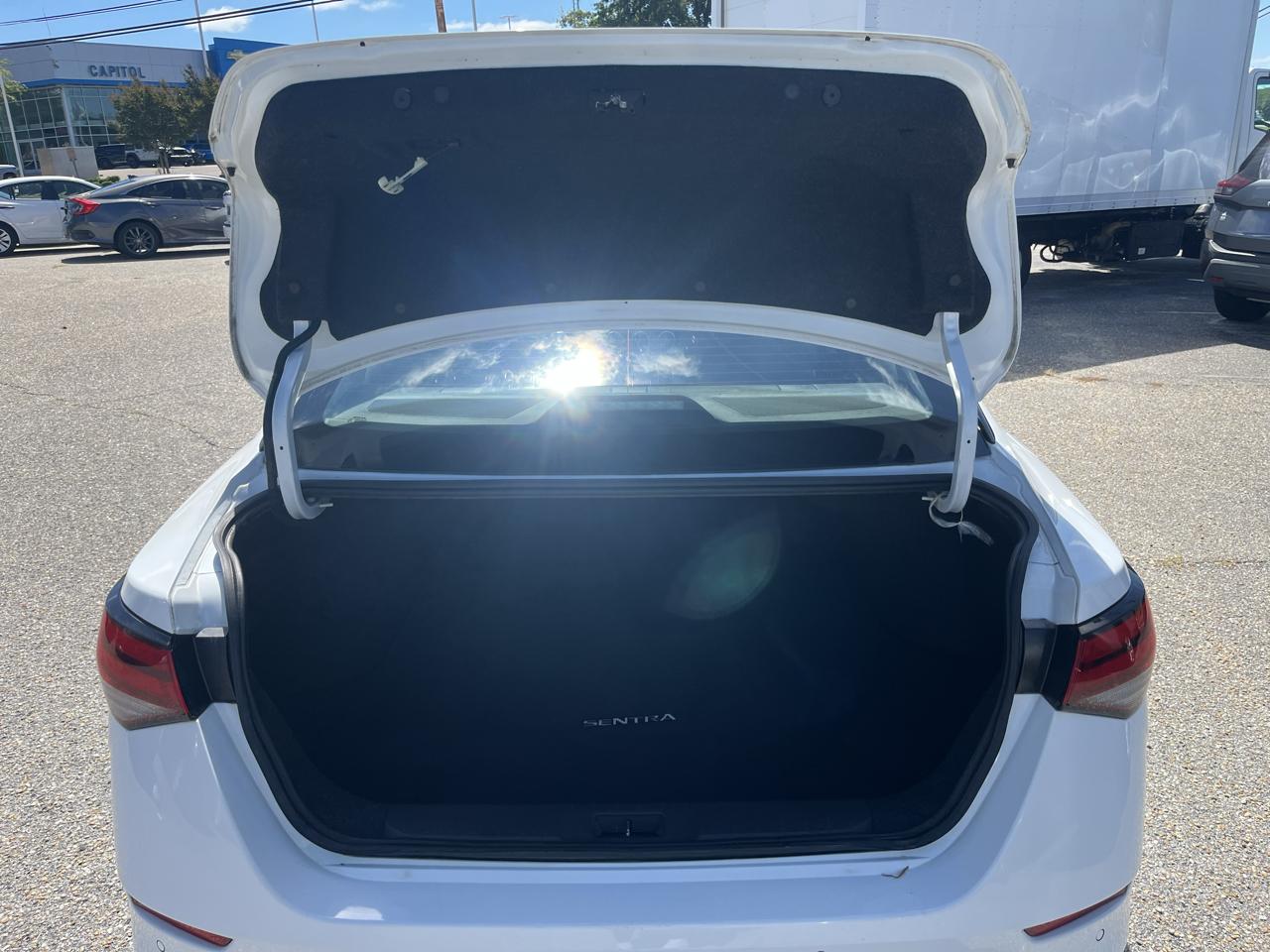 Nissan Sentra photo 12