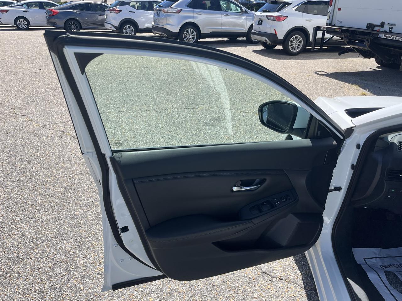 Nissan Sentra photo 17