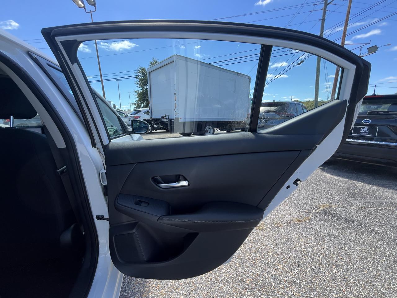 Nissan Sentra photo 35