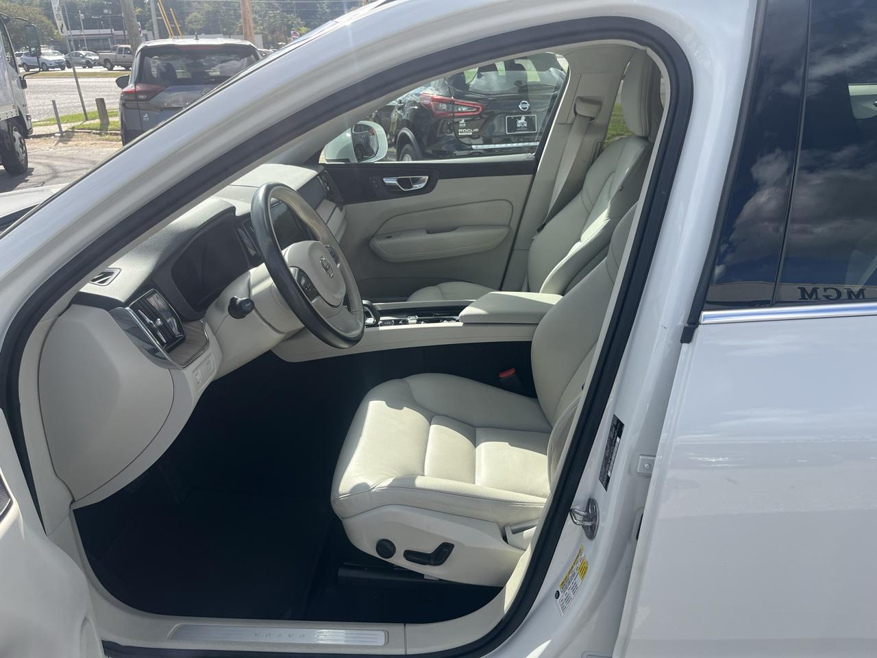 Volvo XC60  2022