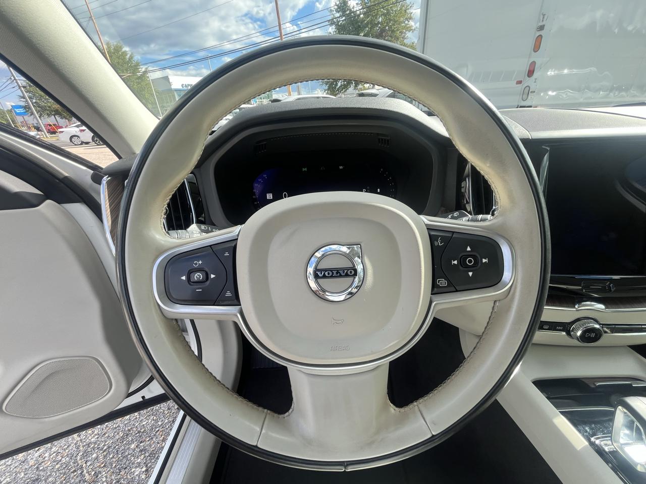 Volvo XC60  2022