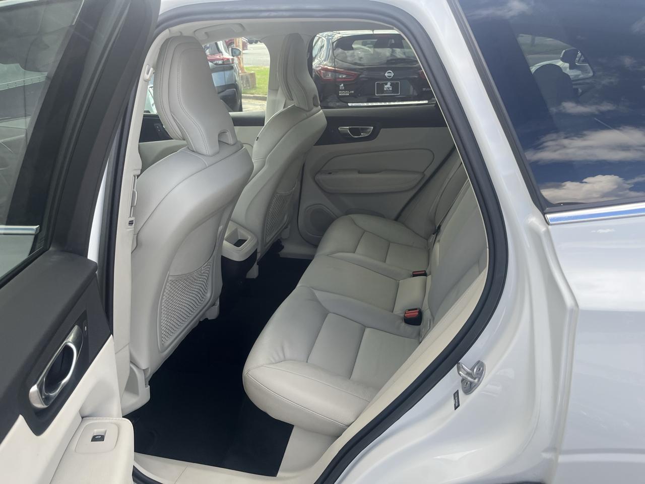 Volvo XC60  2022