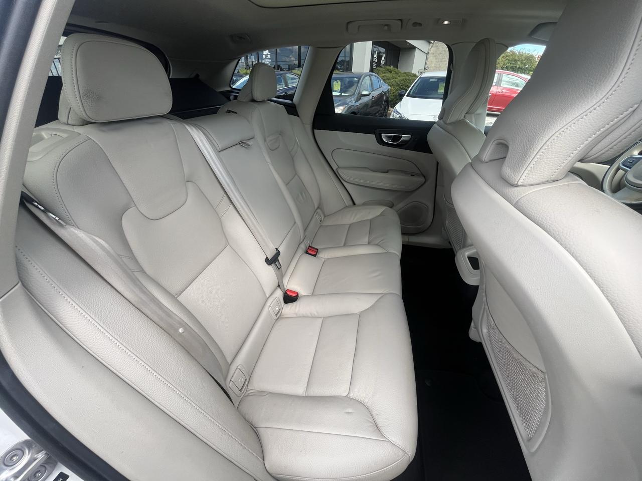 Volvo XC60  2022