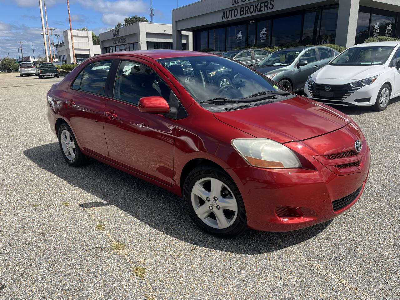 Toyota Yaris photo 3