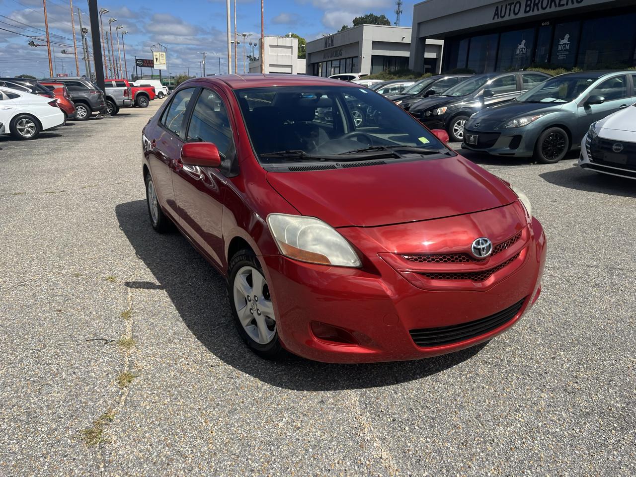 Toyota Yaris photo 4