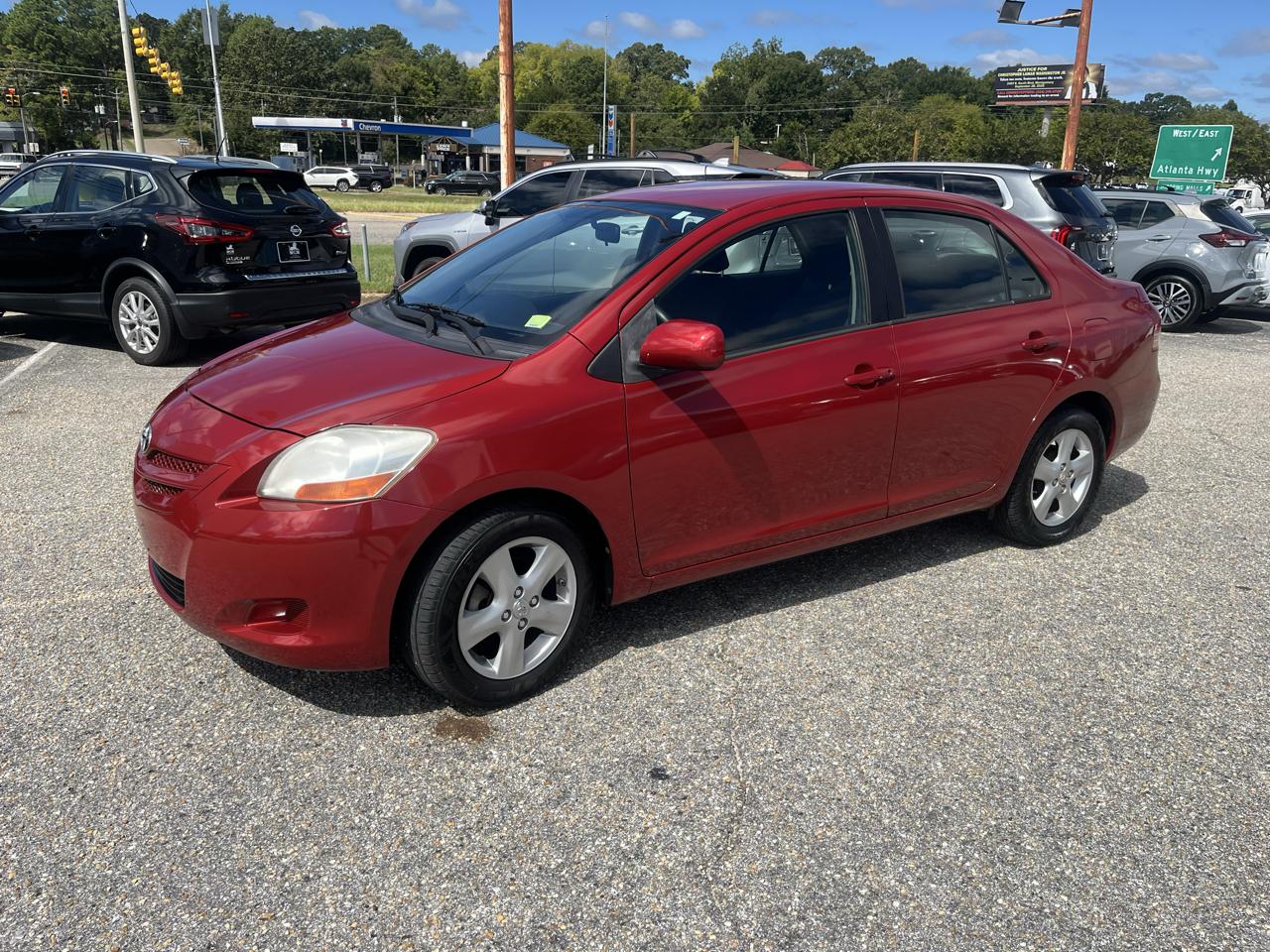Toyota Yaris photo 8