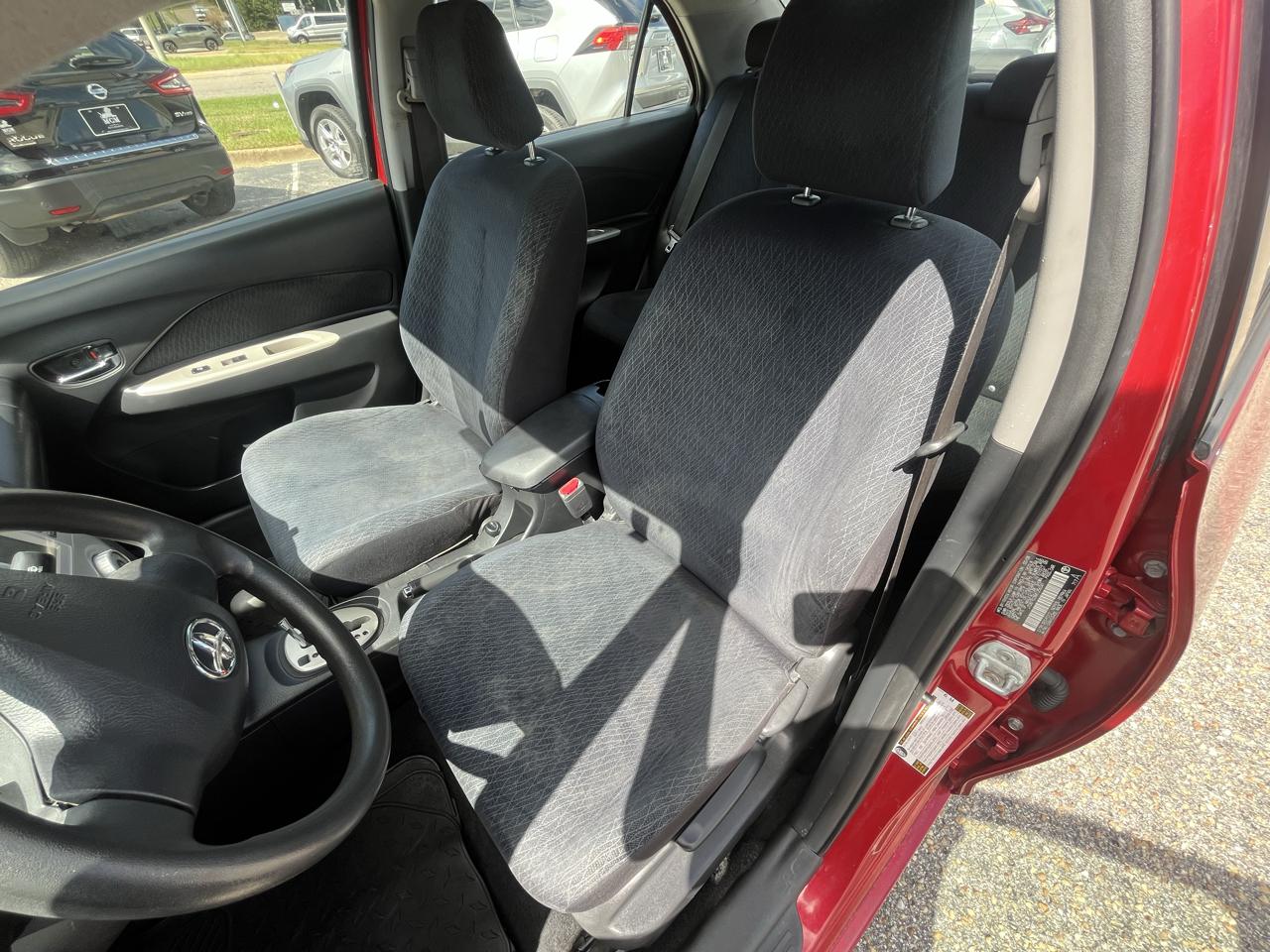 Toyota Yaris photo 26