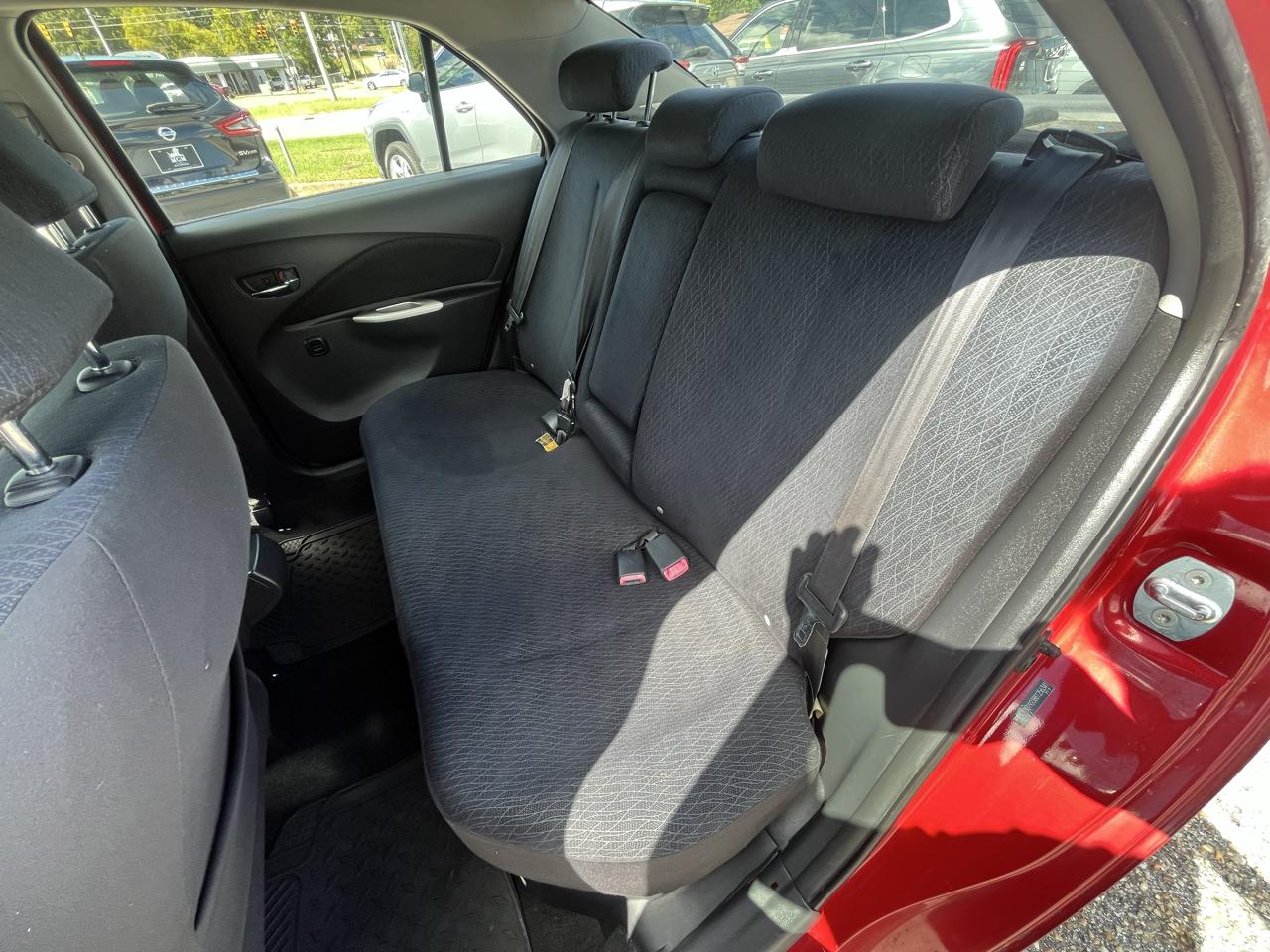 Toyota Yaris photo 35