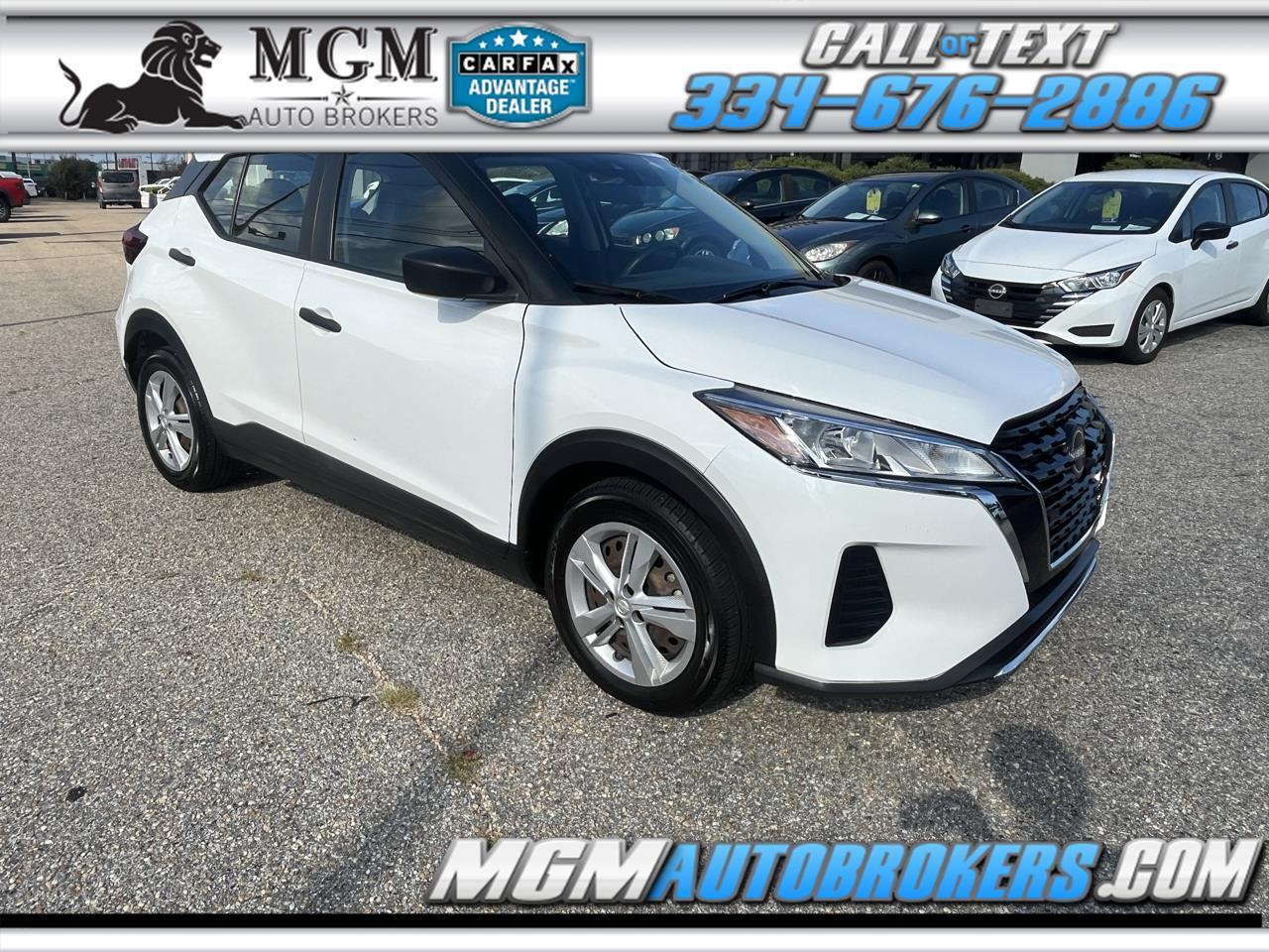  2022 Nissan Kicks S FWD   