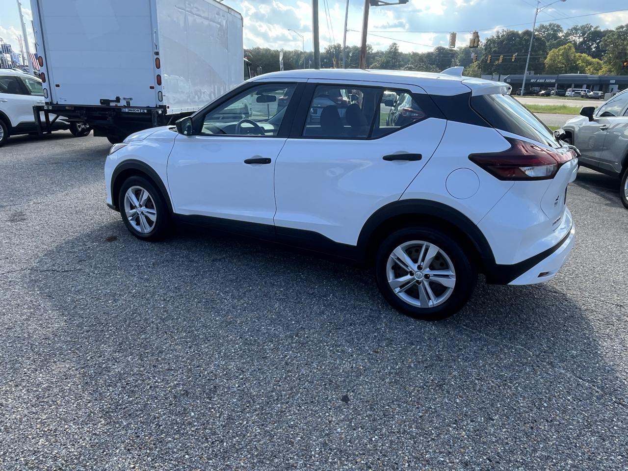 Nissan Kicks photo 13