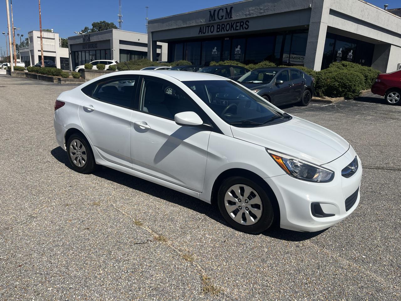 Hyundai Accent  2015